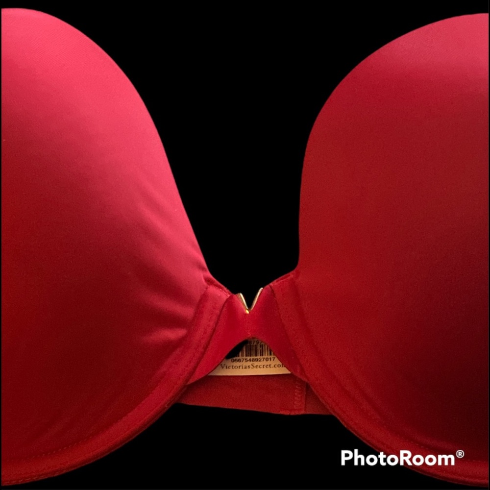 New Victoria’s Secret red Demi bra